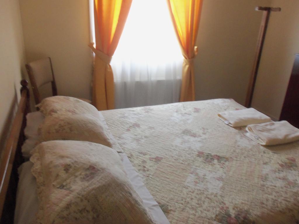 Hostal Joshiken Punta Arenas Exteriör bild