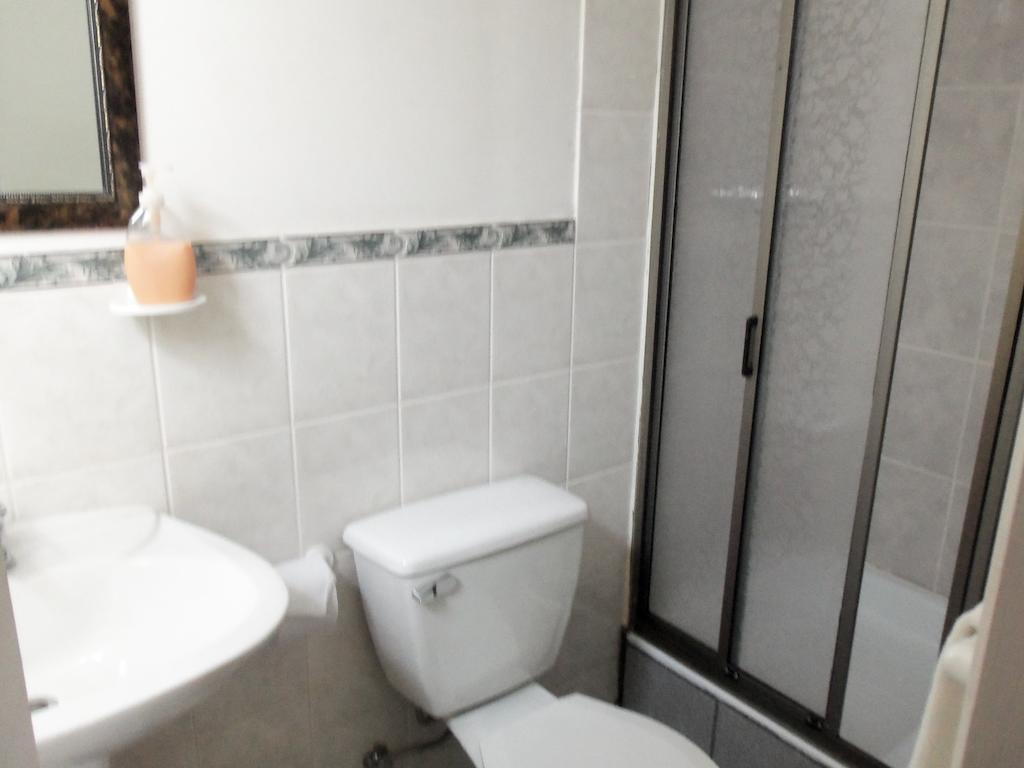 Hostal Joshiken Punta Arenas Exteriör bild