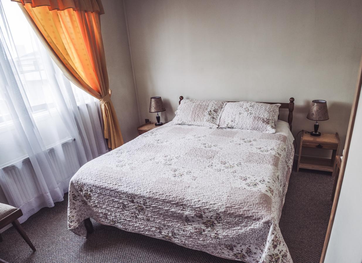 Hostal Joshiken Punta Arenas Exteriör bild