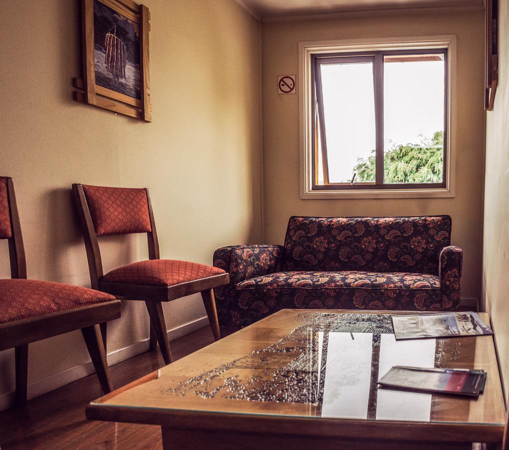 Hostal Joshiken Punta Arenas Exteriör bild